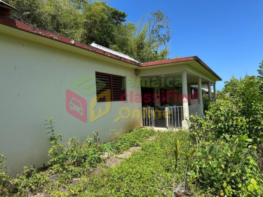 SPRING GARDEN  5 Bedroom 4 BATH 0.8 ACRES