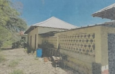 SPRING GARDEN  5 Bedroom 4 BATH 0.8 ACRES