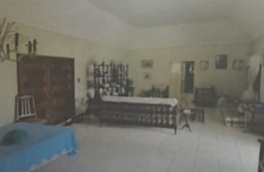 SPRING GARDEN  5 Bedroom 4 BATH 0.8 ACRES