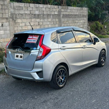 2015 Honda Fit HYBRID 