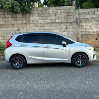 2015 Honda Fit HYBRID 