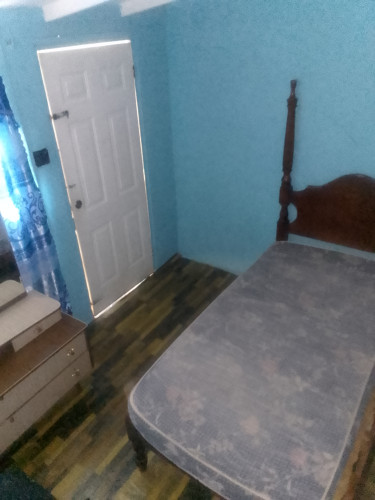 1 Bedroom For Rent