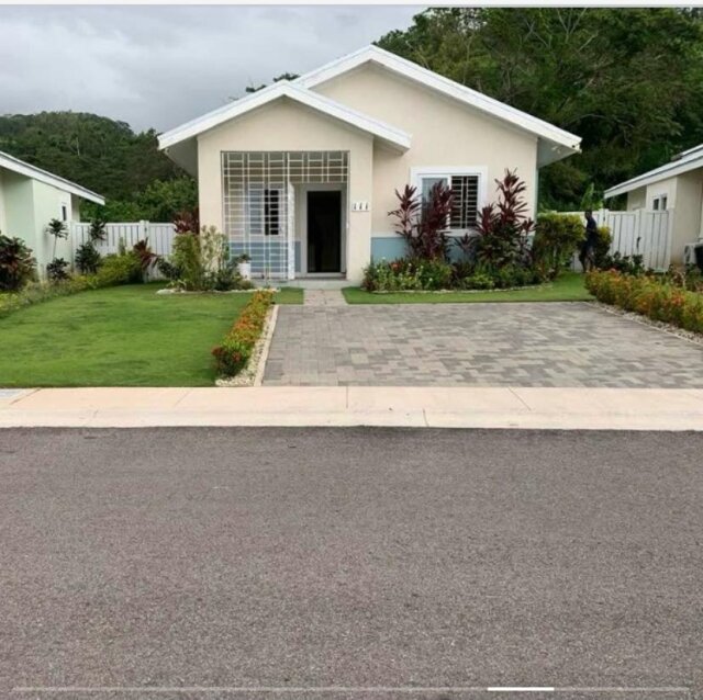 2 Bedroom House