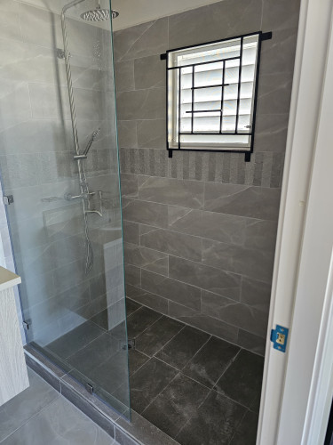  2 Bedroom Camelot House For Rent