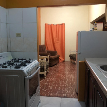 1 Bedroom Shared Facilities For Female