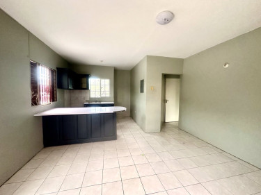 2 Bedroom 1bath Flat