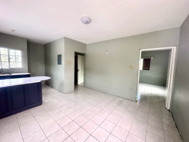 2 Bedroom 1bath Flat