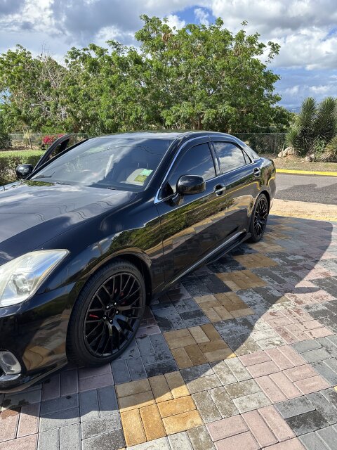 2012 Toyota Crown