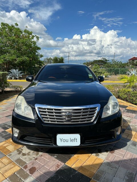 2012 Toyota Crown