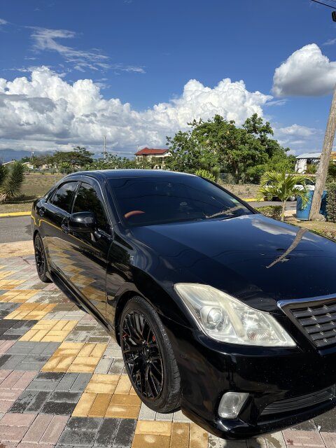 2012 Toyota Crown