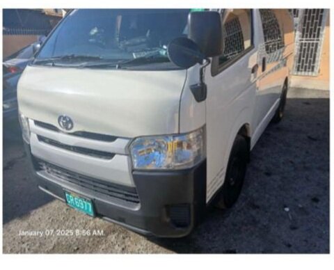 2016 Hiace Bus