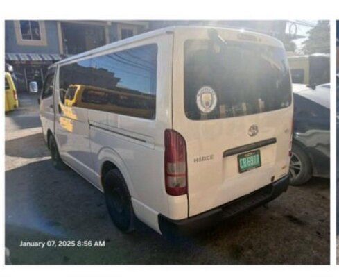 2016 Hiace Bus
