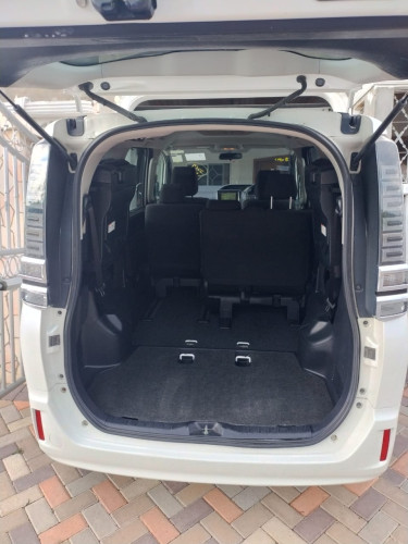 2018 Toyota Voxy 