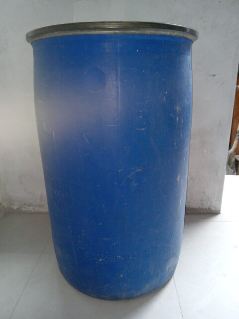 Two Empty Barrels – Ready Fi Full Up!