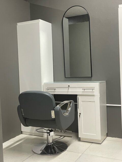 Hair Booth For Rent
