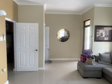 3 Bedroom 2 Bathroom Apartment