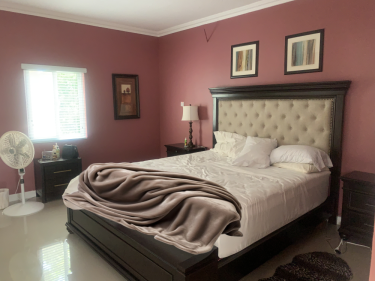 3 Bedroom 2 Bathroom Apartment