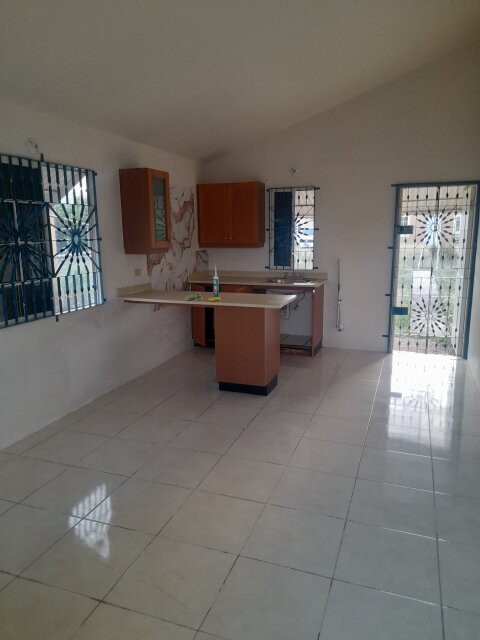 2 Bedroom 1 Bathrooms House For Rent
