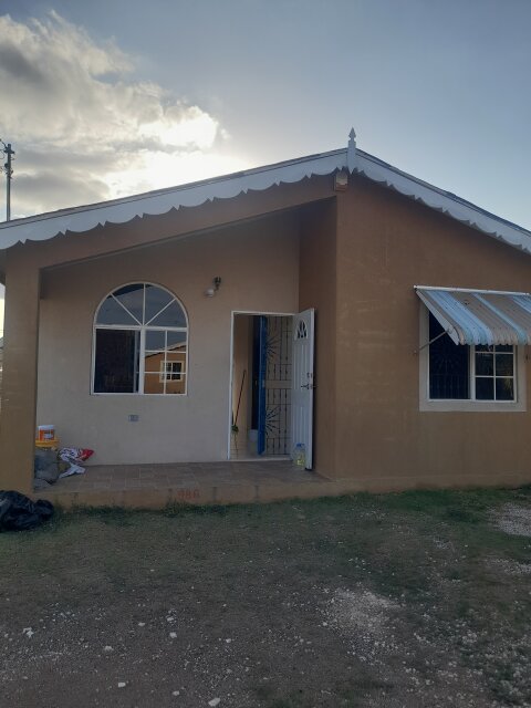 2 Bedroom 1 Bathrooms House For Rent