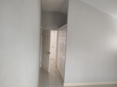 2 Bedroom House With Own Facilities 