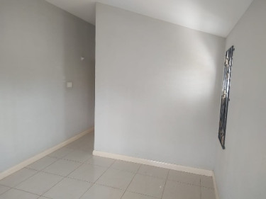 2 Bedroom House With Own Facilities 
