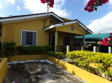 2 Bedroom Furnished House For Rent 