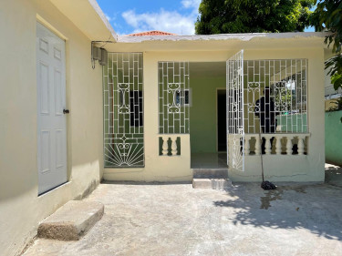 2 Bedroom 1 Bath ($90k Negotiable)