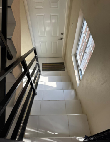 2 Bedrooms 1Bathroom