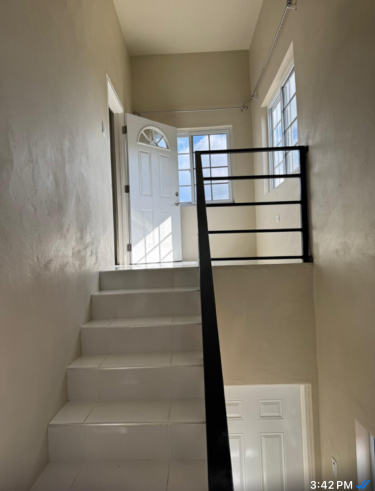 2 Bedrooms 1Bathroom