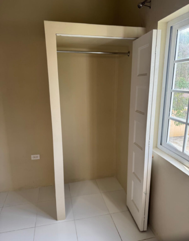 2 Bedrooms 1Bathroom