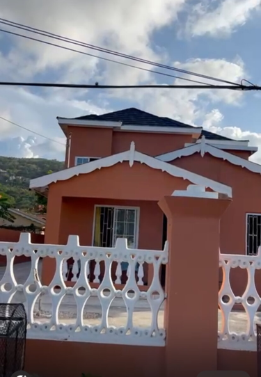 2 Bedrooms 1Bathroom
