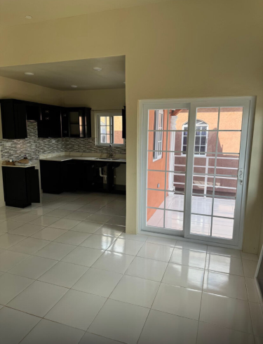 2 Bedrooms 1Bathroom