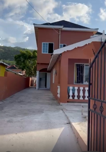 2 Bedrooms 1Bathroom