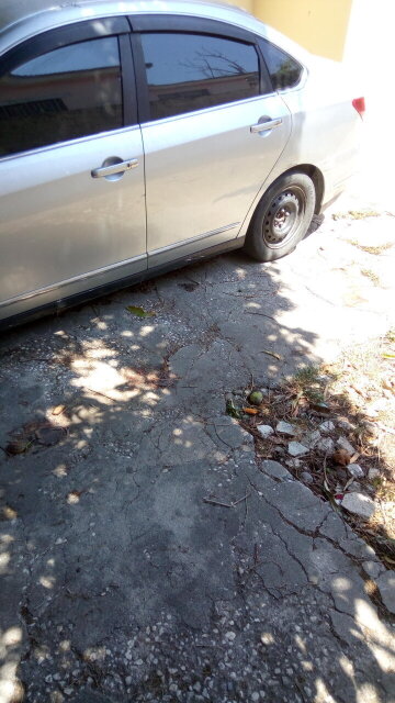 2008 Axis Auto