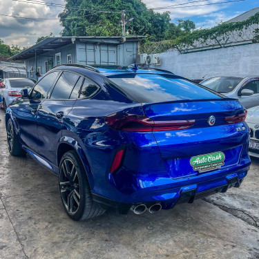 2023 BMW X6 M 
