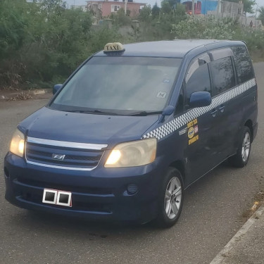 2006 Toyota Noah X 