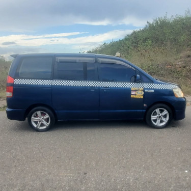 2006 Toyota Noah X 
