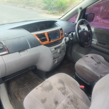 2006 Toyota Noah X 