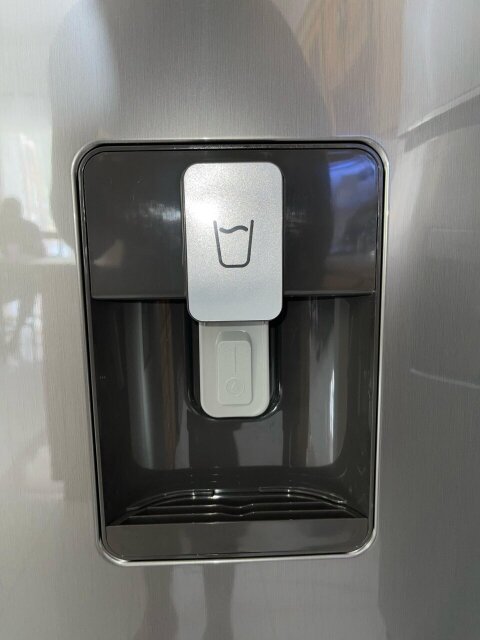 LIKE NEW USED 14.5 Cubic Foot Whirlpool Fridge