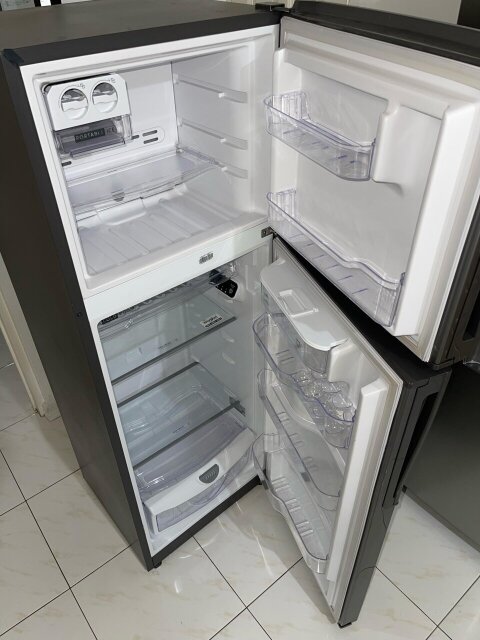 LIKE NEW USED 14.5 Cubic Foot Whirlpool Fridge