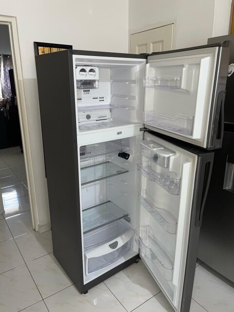 LIKE NEW USED 14.5 Cubic Foot Whirlpool Fridge
