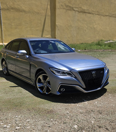 2018 Crown RS Advance 