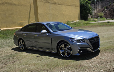 2018 Crown RS Advance 