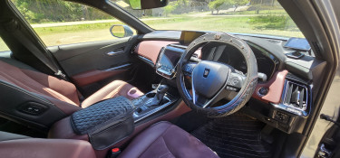 2018 Crown RS Advance 