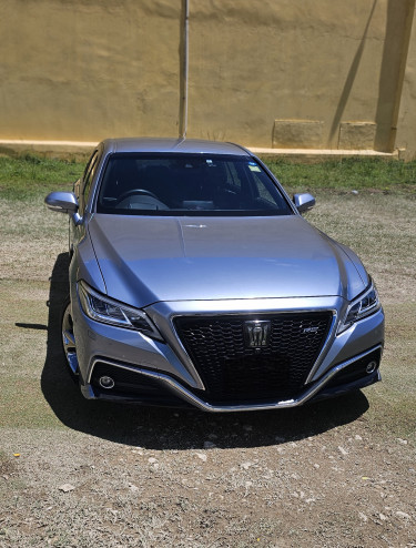 2018 Crown RS Advance 