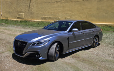 2018 Crown RS Advance 