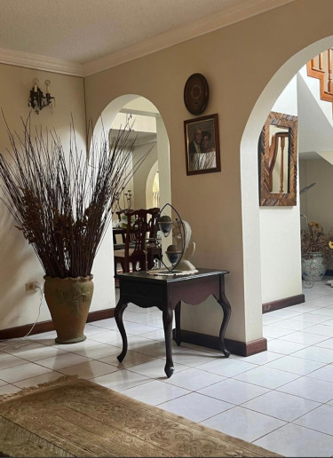 5 Bedroom 5 Baths 