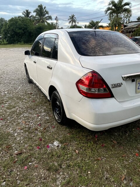 2010 Nissan Tida