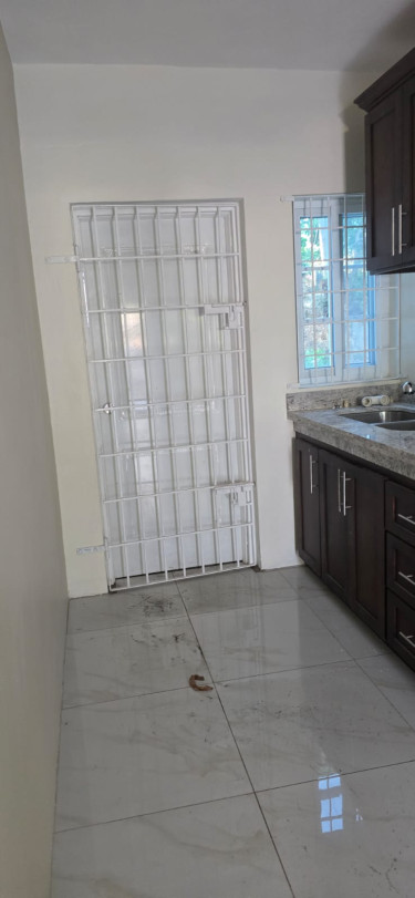 2 Bedroom House For Rent 