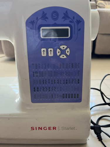 Singer Starlet 6699 Sewing Machine